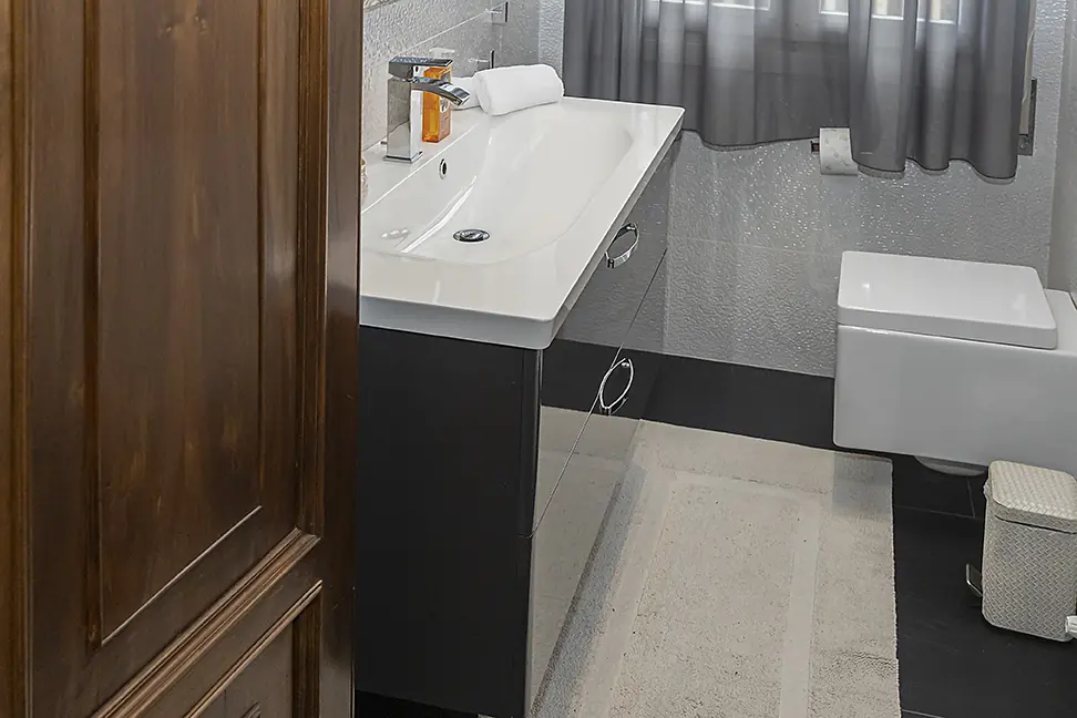 Hedy — Seven Suites Pieve