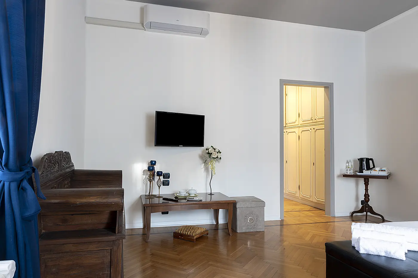 Leona — Seven Suites Pieve